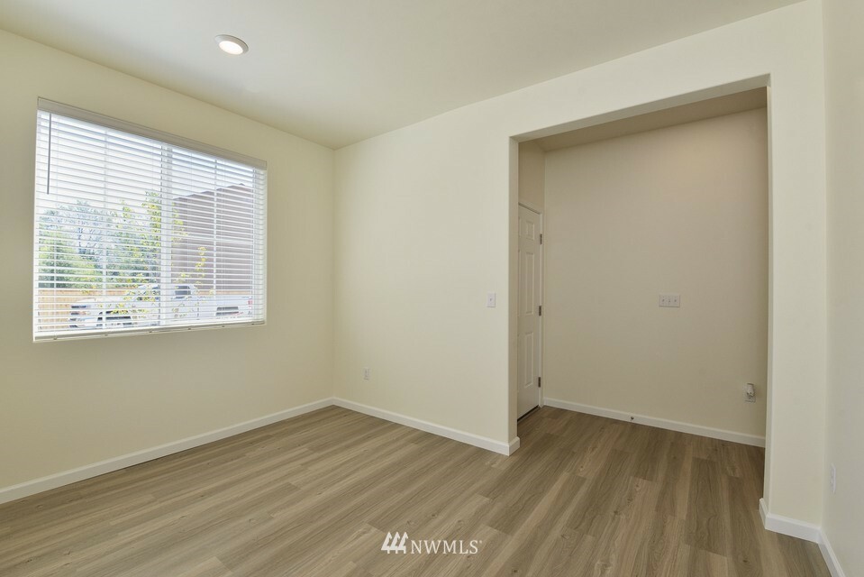 Property Photo: 28411 77th Drive NW WA 98292