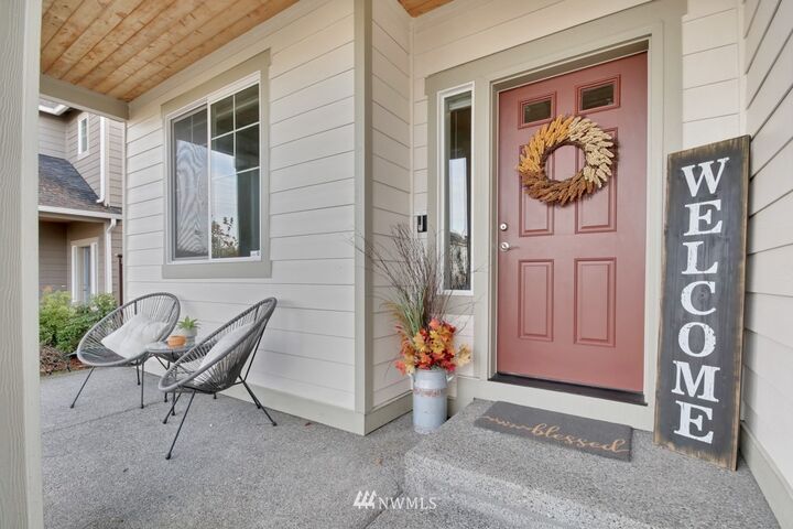 Property Photo:  2618 57th Street SE  WA 98092 
