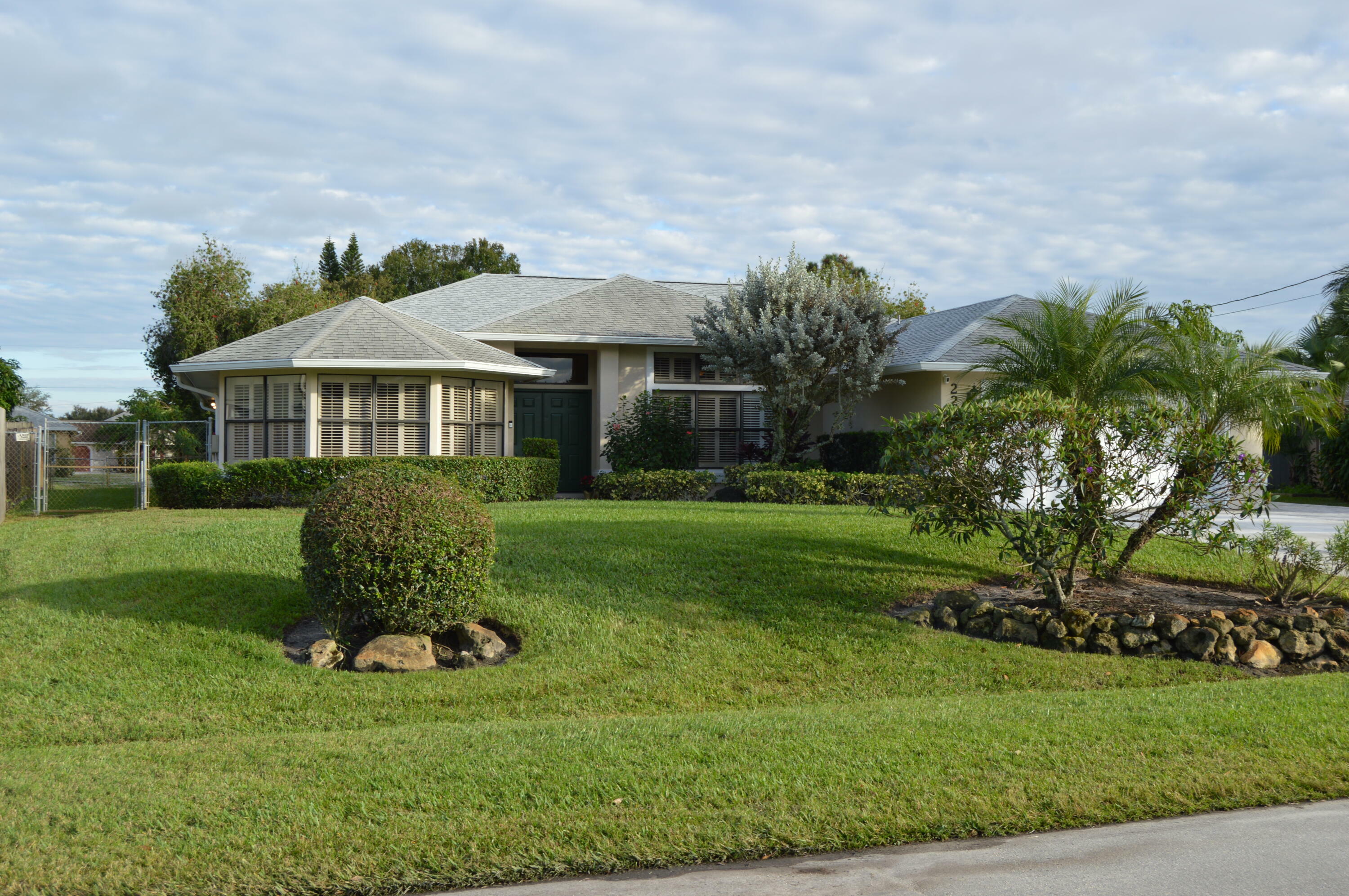 Property Photo:  2291 SW Nightingale Terrace  FL 34953 