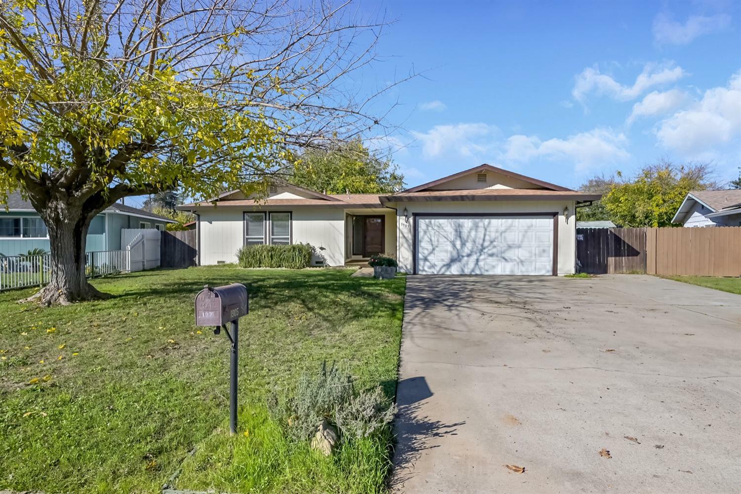 Property Photo:  1905 Woodland Circle  CA 95901 