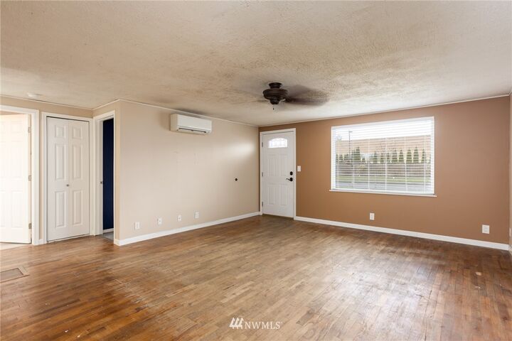 Property Photo: 837 Waldron Street WA 98284