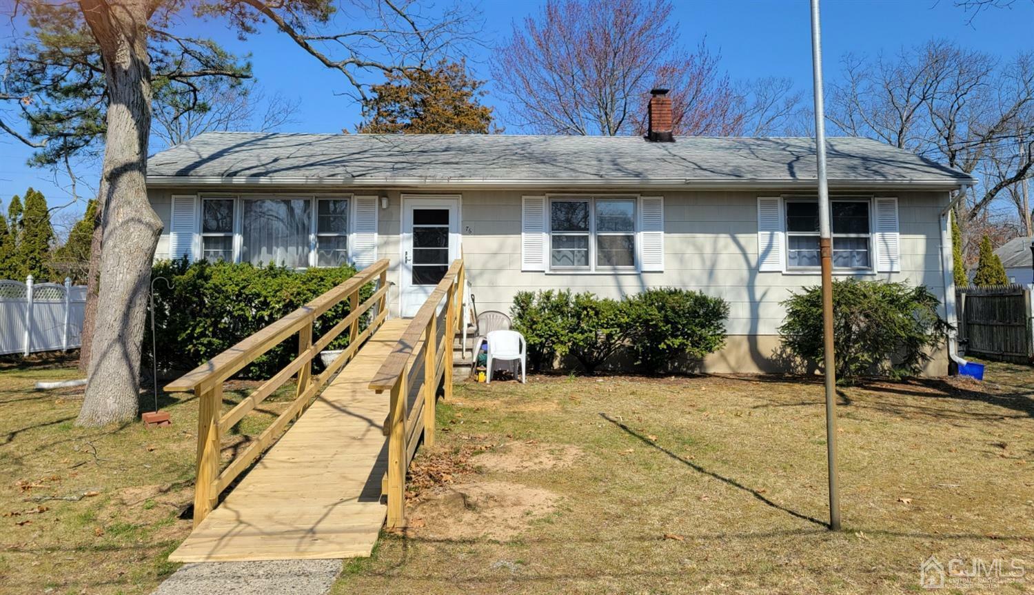 Property Photo:  76 Appleby Avenue  NJ 08857 