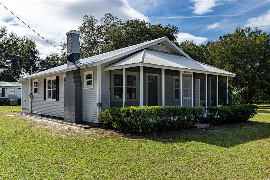 Property Photo: 11580 SE 162nd Place FL 32195