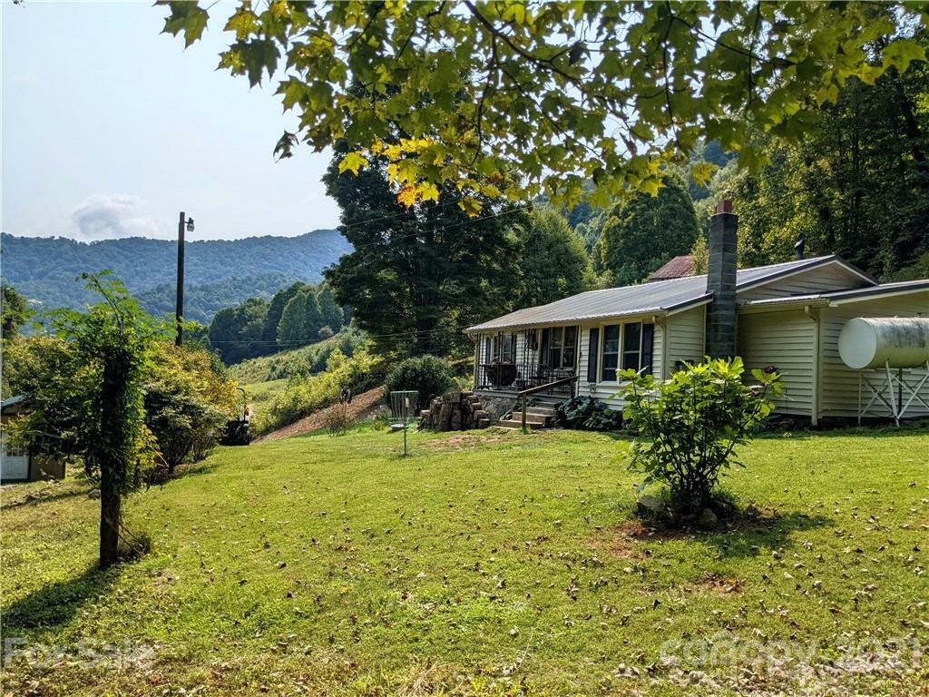 Property Photo:  517 Jim Creek Road  NC 28714 