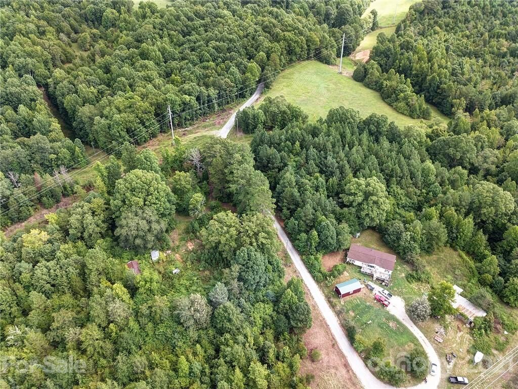 Property Photo: 885 Canipe Road SC 29702