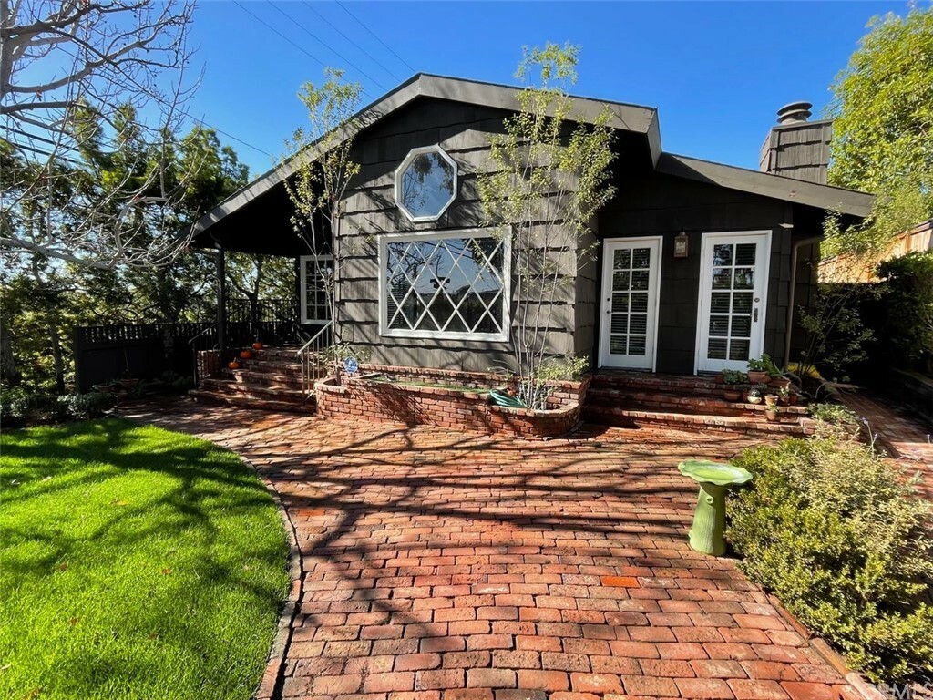 Property Photo: 466 Monterey Drive CA 92651