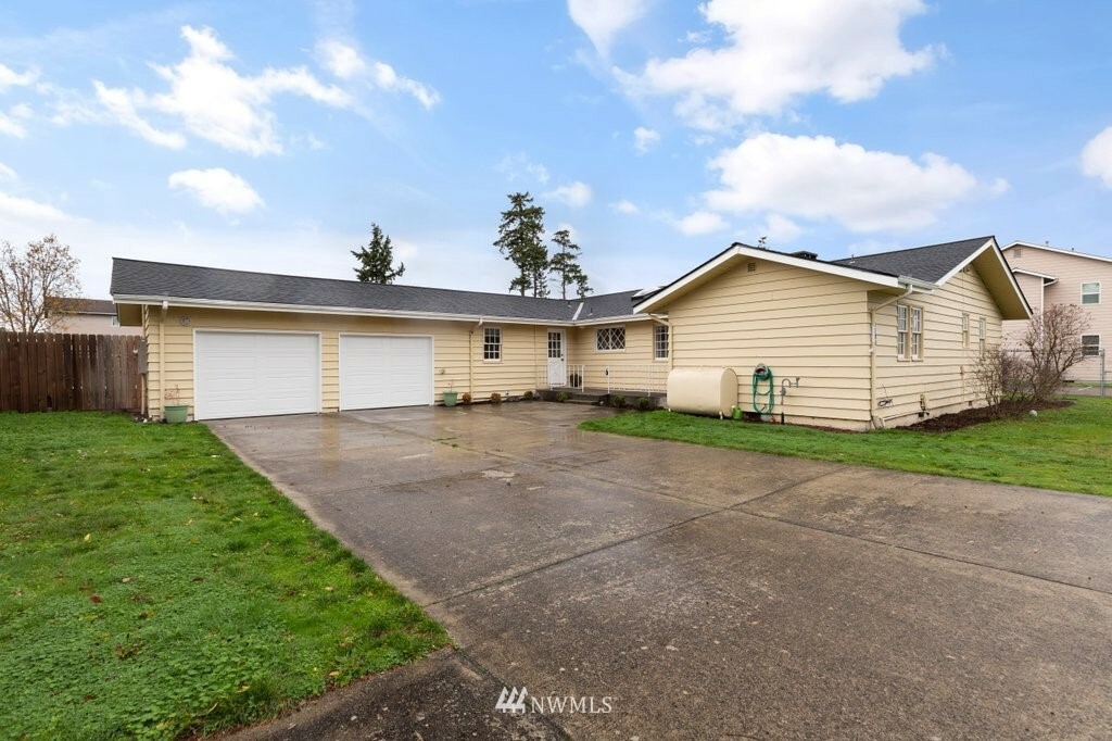 1180 Elwha Street  Oak Harbor WA 98277 photo