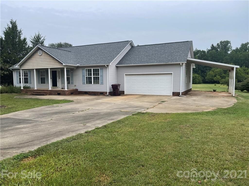 Property Photo:  1071 Fox Chase Court  NC 28146 