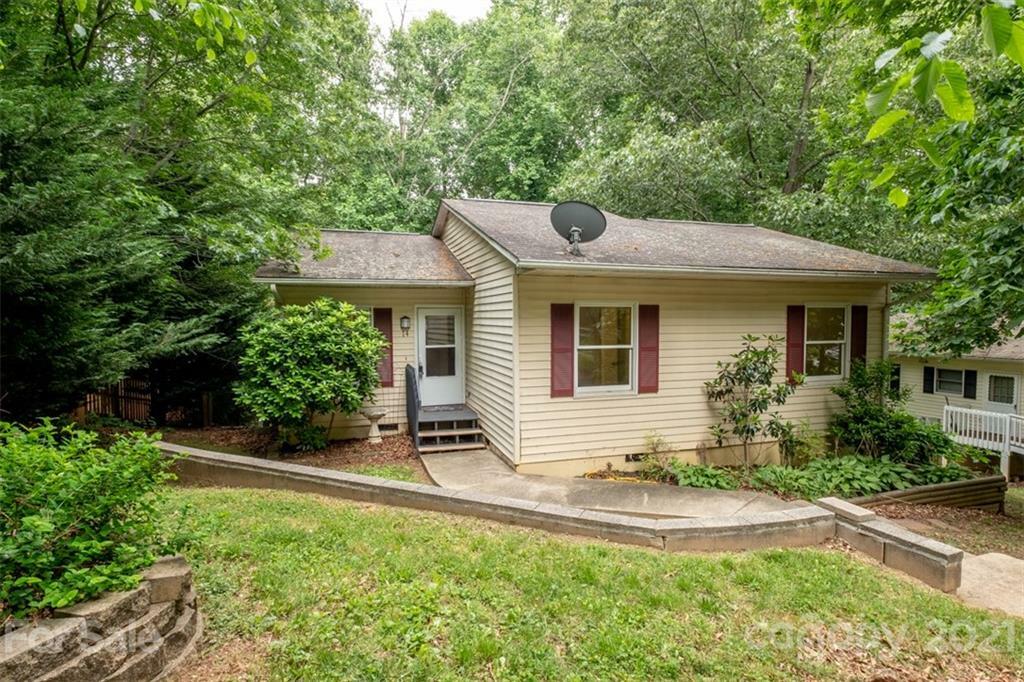 Property Photo:  14 Homewood Drive  NC 28803 