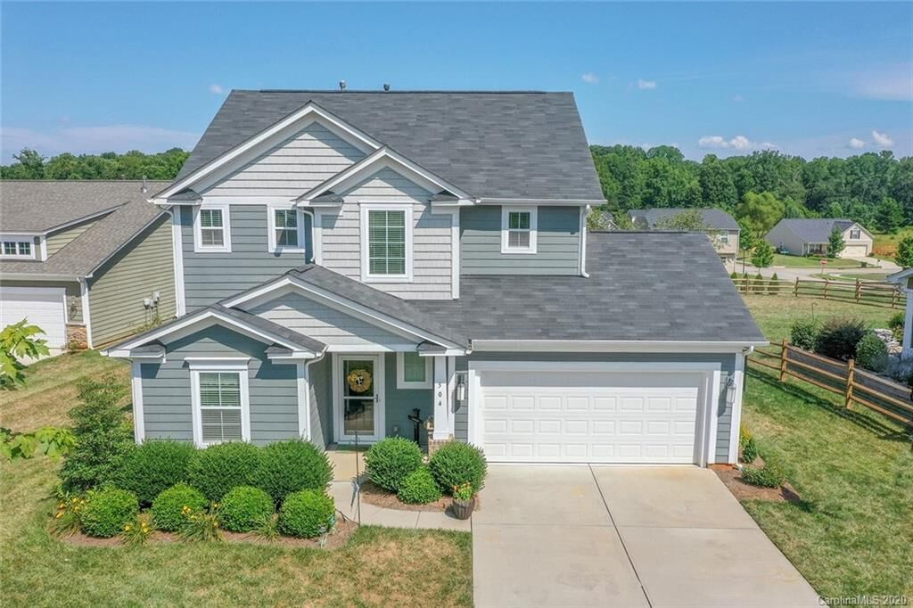 Property Photo: 504 Berrybeth Circle NC 28023