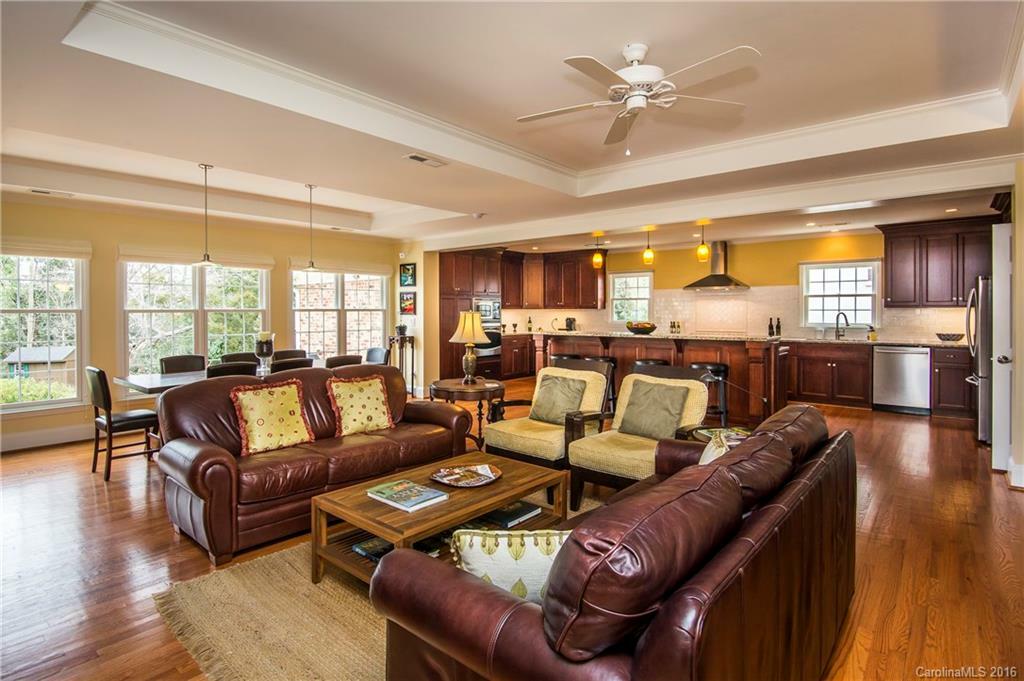 Property Photo: 2501 Hatherly Road NC 28209