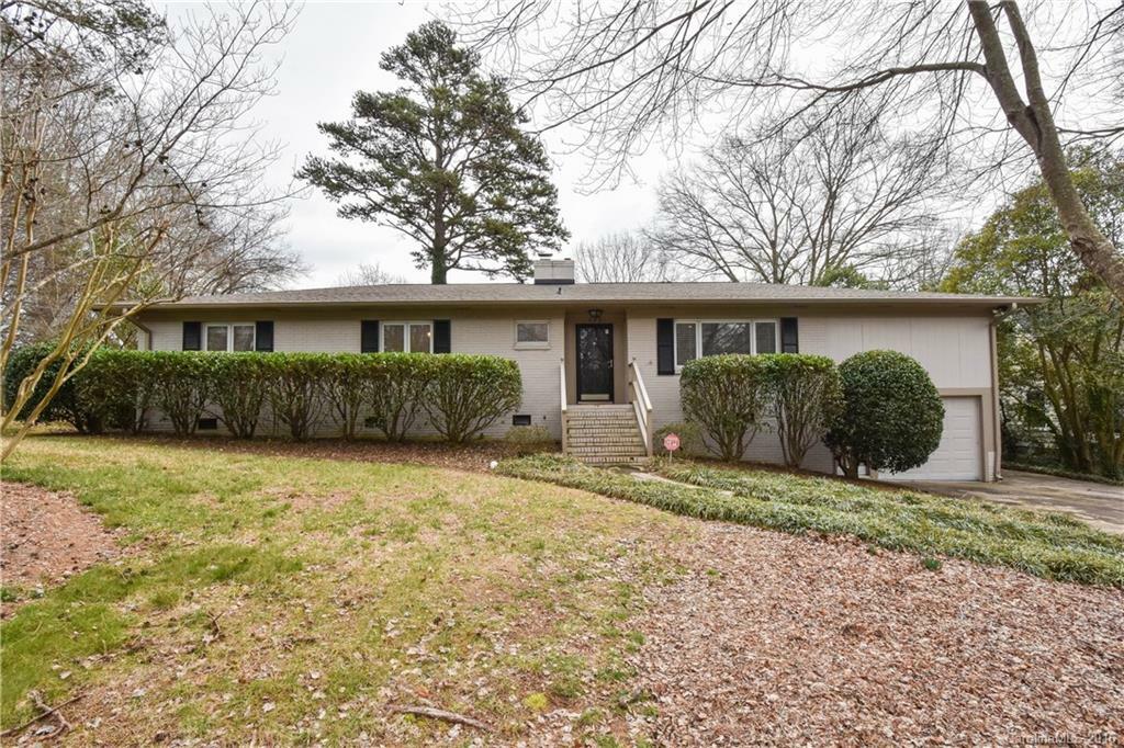 Property Photo:  424 Beverly Circle  NC 28270 