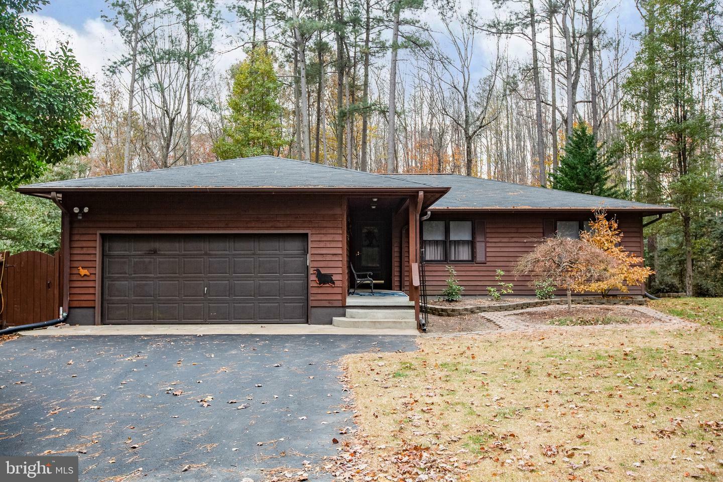 Property Photo:  14346 Round Hill Road  VA 22485 