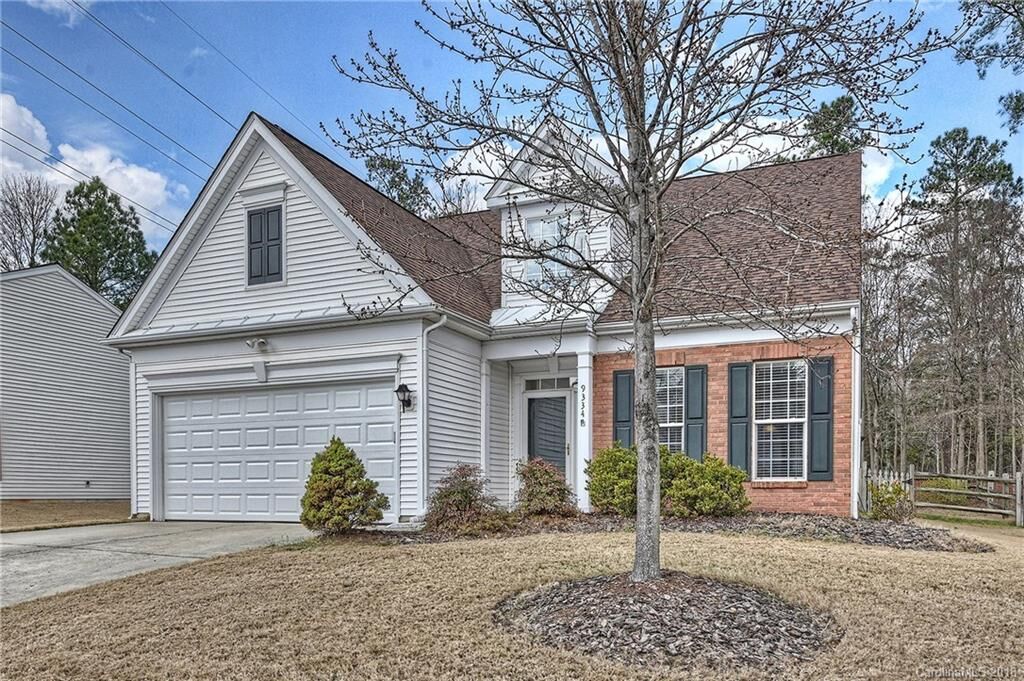 Property Photo: 9334 Kestral Ridge Drive NC 28269