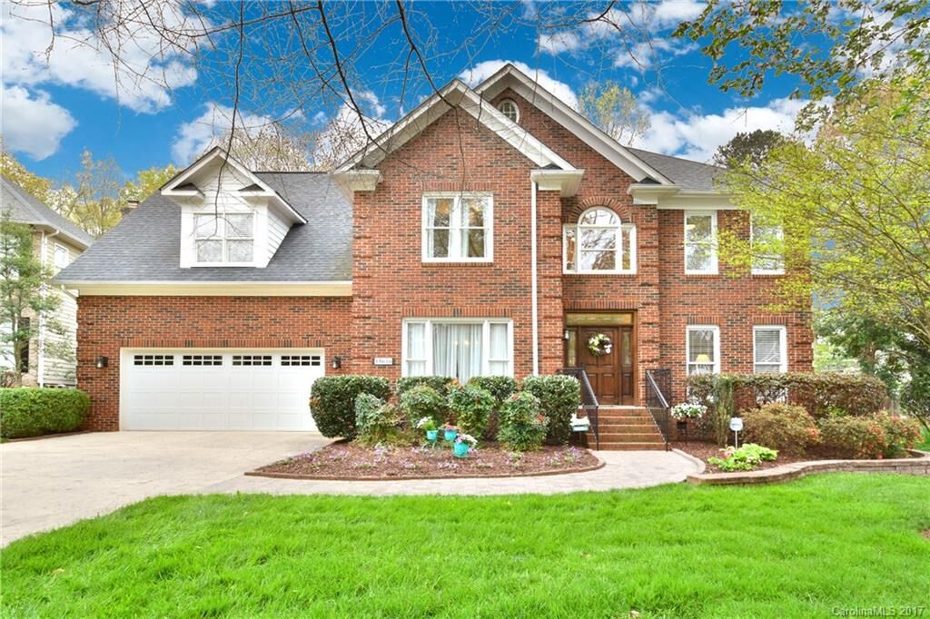 Property Photo:  15616 Louth Court  NC 28078 