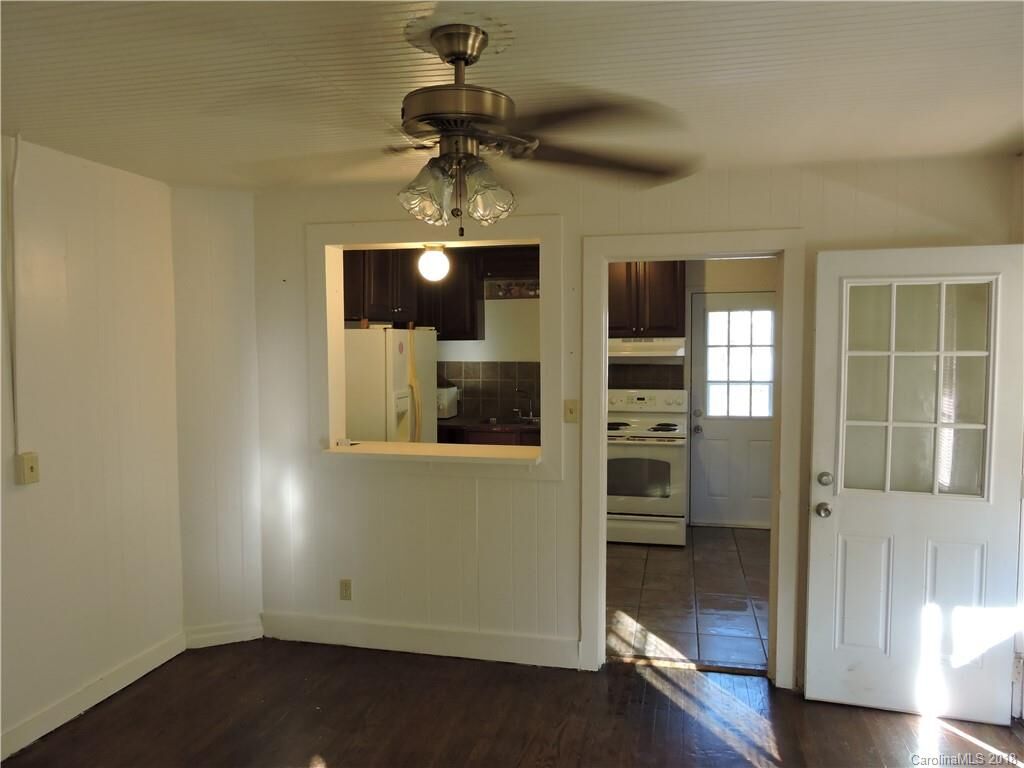 Property Photo: 80 Madison Avenue 80 NC 28801