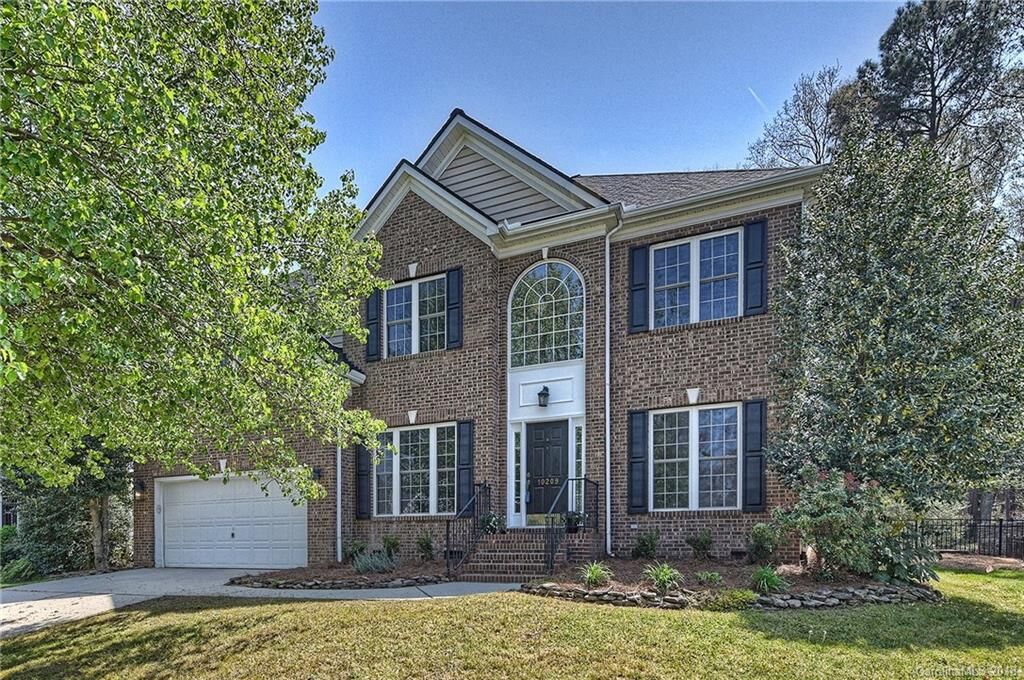Property Photo: 10209 Willow Rock Drive 72 NC 28277