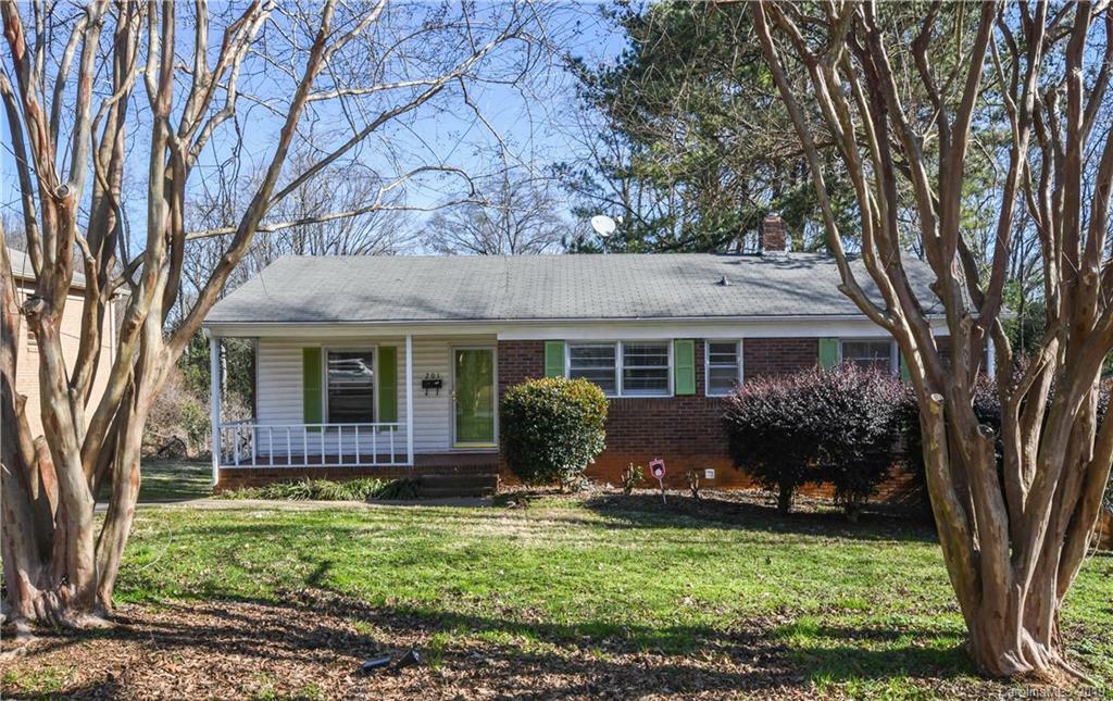 Property Photo:  201 Wyanoke Avenue  NC 28205 