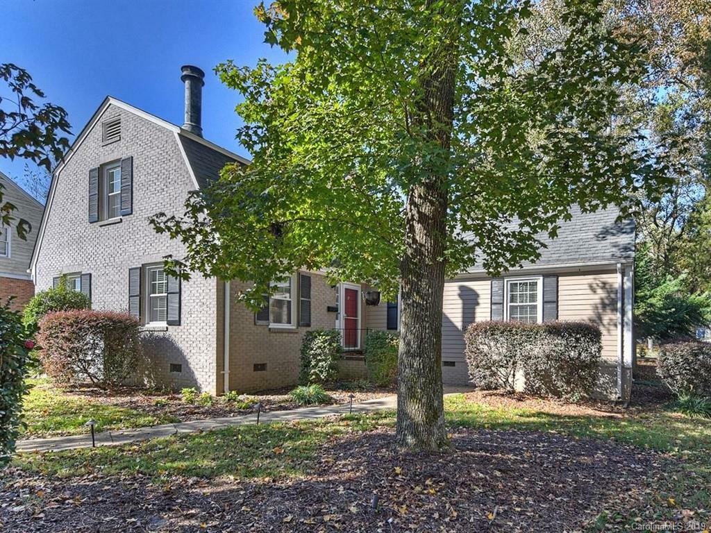 Property Photo: 1400 Cedarwood Lane NC 28212
