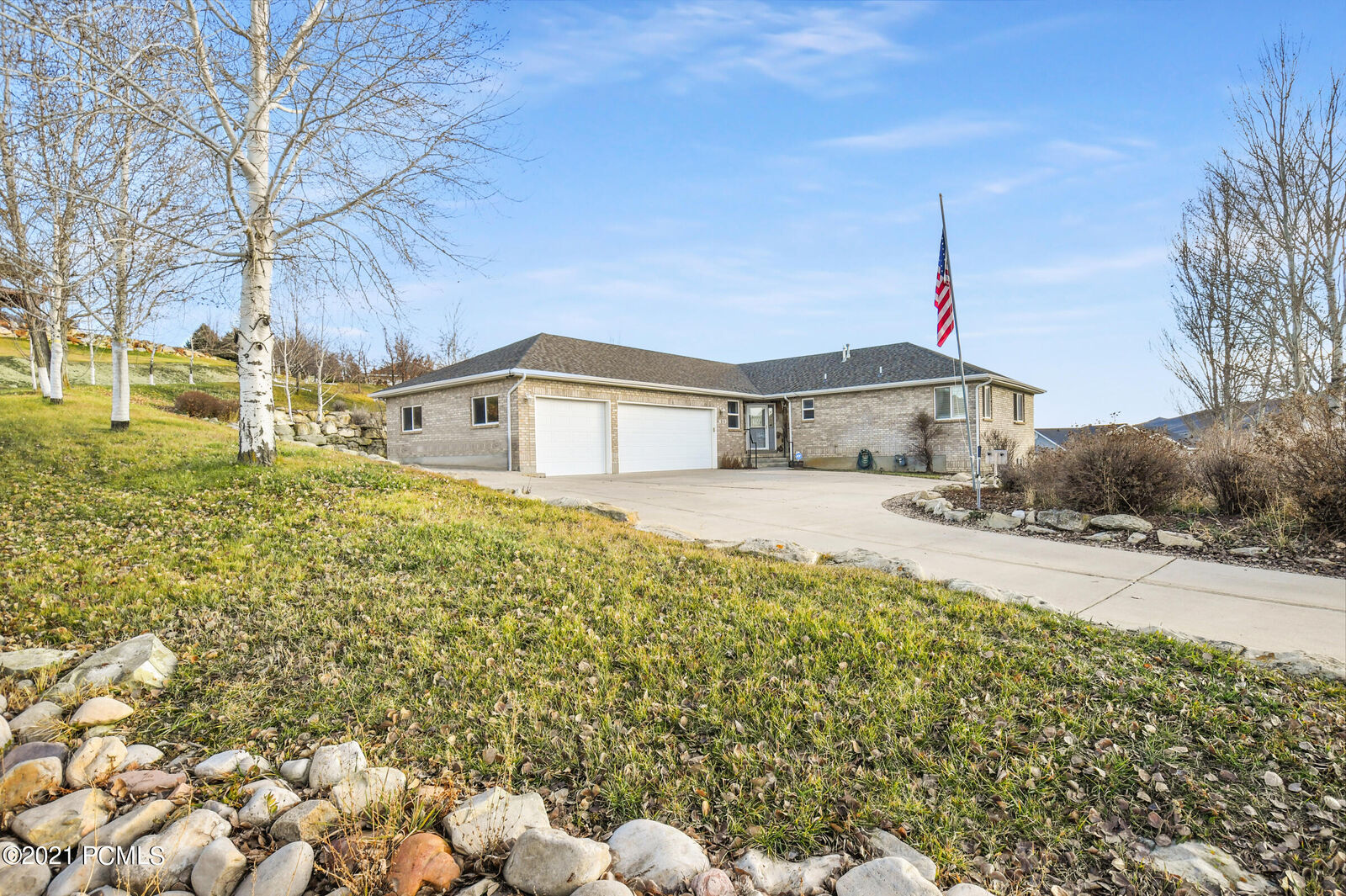 Property Photo:  413 Old Farm Lane  UT 84017 