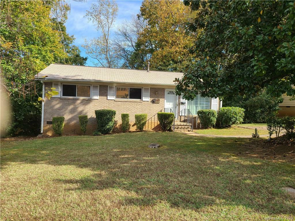 Property Photo:  2531 Abelwood Road  NC 28216 