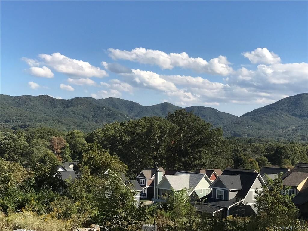 Property Photo: 106 Chepstow Place NC 28711