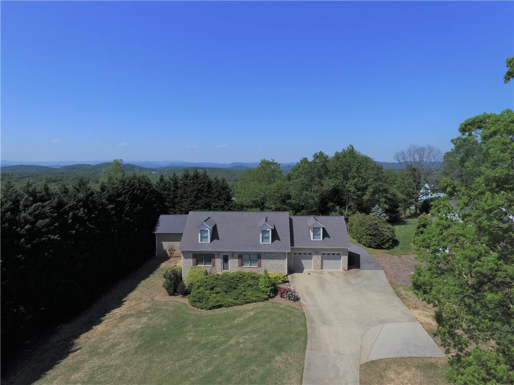 Property Photo: 1072 Cajah Mountain Road NC 28638