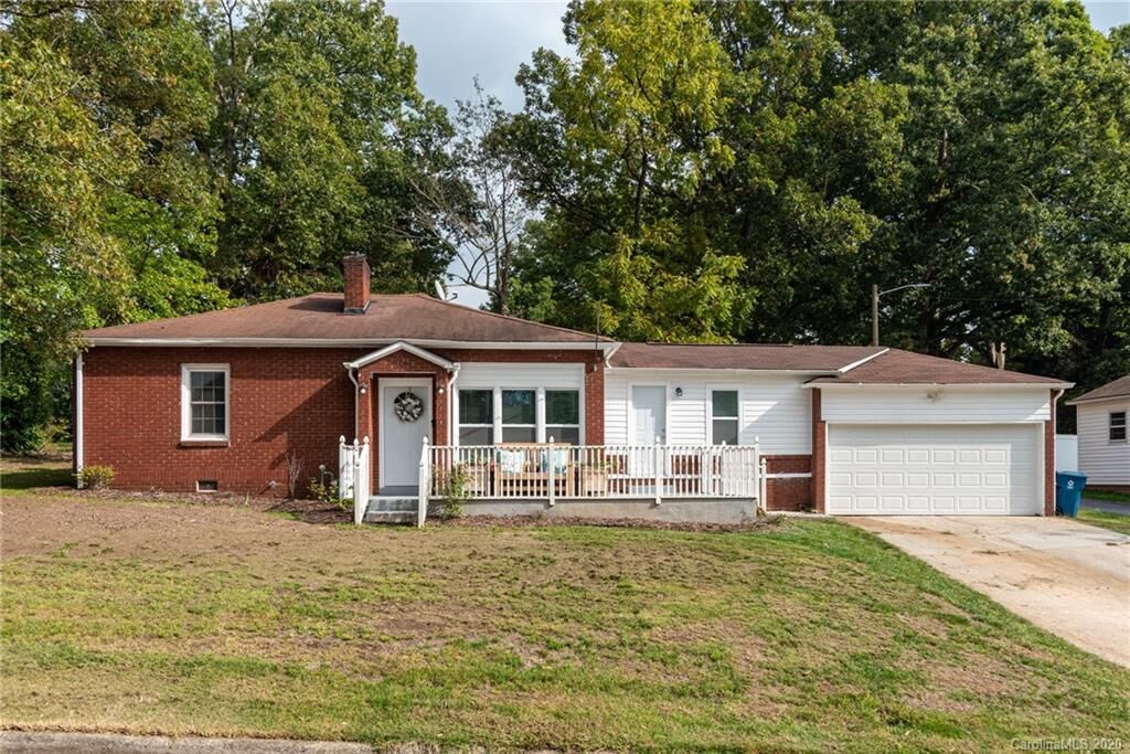 Property Photo:  15 N 9th Avenue  NC 28650 