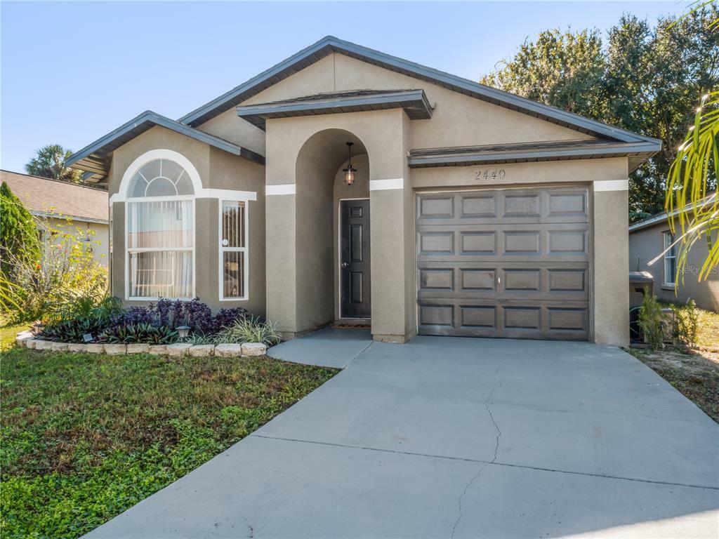 Property Photo: 2449 Daffadil Terrace FL 32771