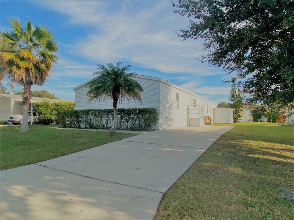 Property Photo:  304 Morgan Way  FL 34758 