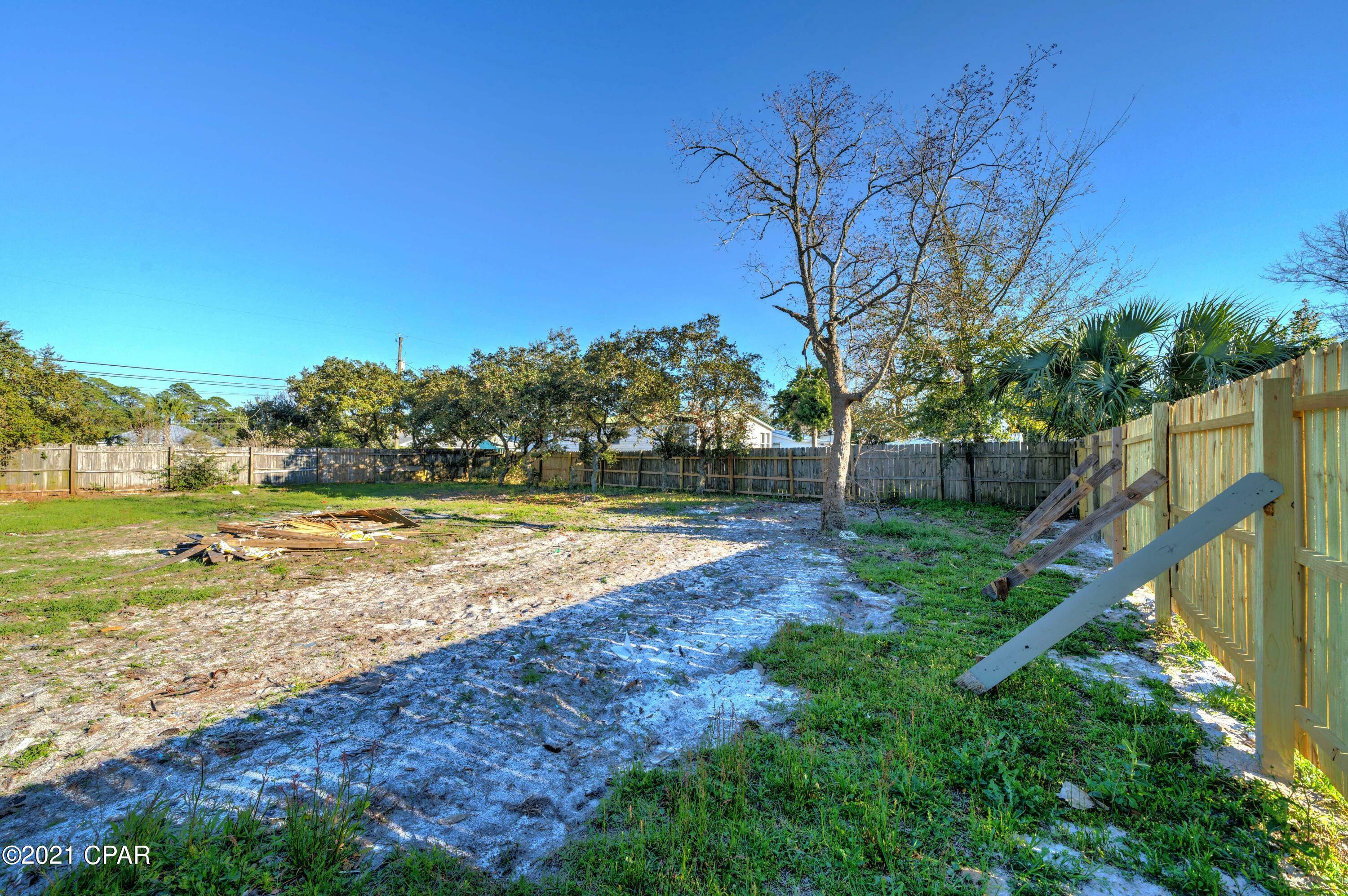 Property Photo:  106 Evergreen Street  FL 32407 