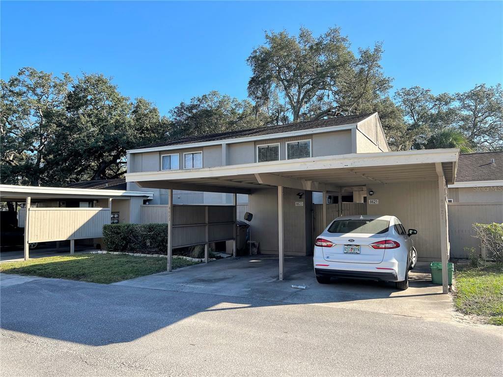 Property Photo:  8623 Cattail Drive  FL 33637 