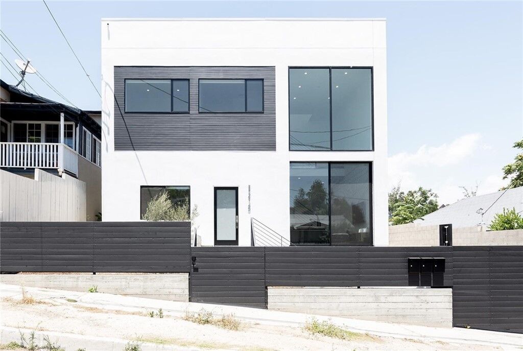Property Photo: 2125 Scott Avenue CA 90026