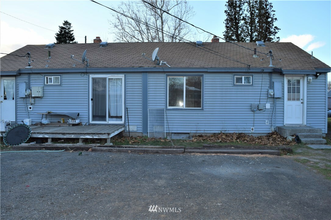 Property Photo:  44 -46 NE G Street  WA 98823 