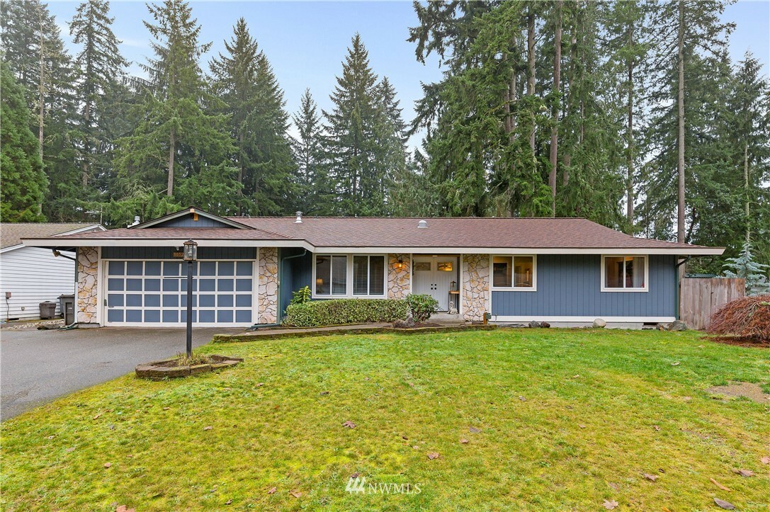 Property Photo:  3052 SE Forest Villa Court  WA 98366 