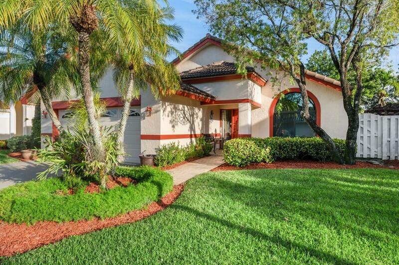 Property Photo:  109 Executive Circle  FL 33436 