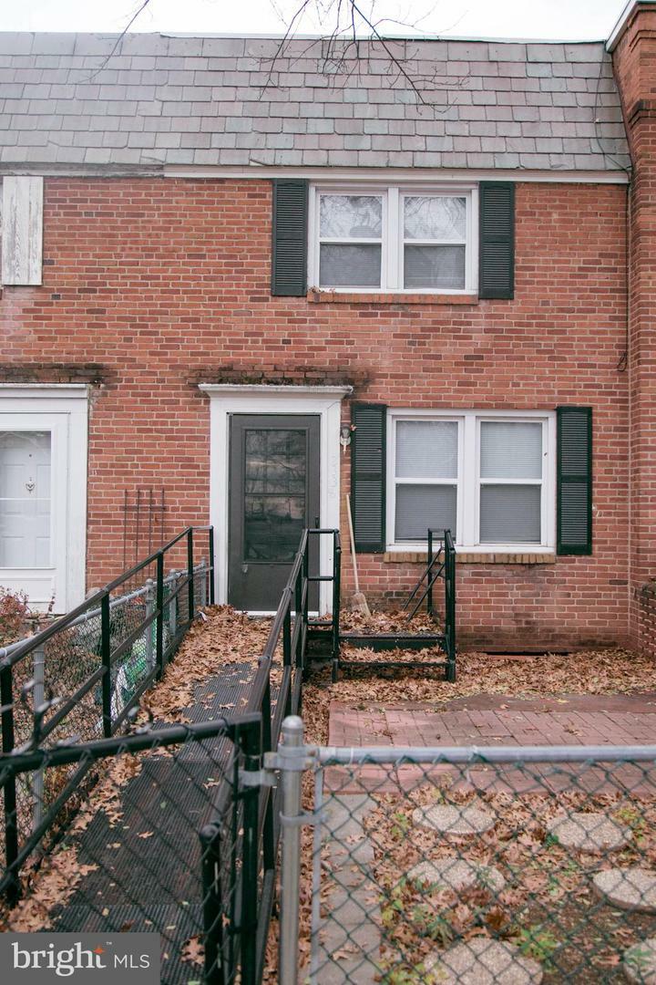 Property Photo: 2338 Berryhill Street PA 17104