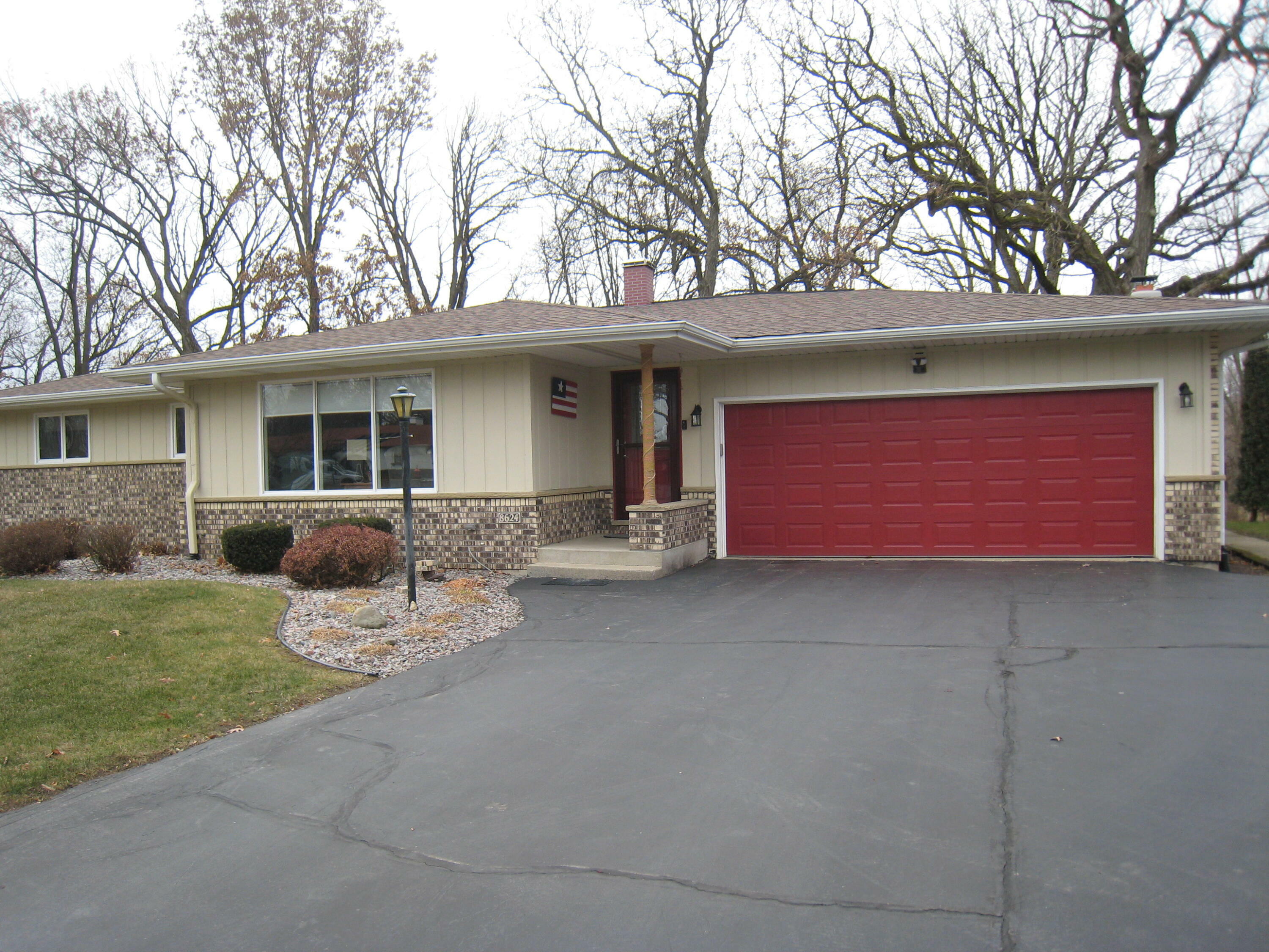 8624 113th Ave  Pleasant Prairie WI 53158 photo