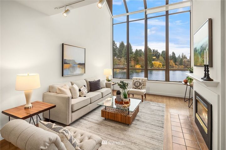 Property Photo:  1413 N 200th Street E-4  WA 98133 