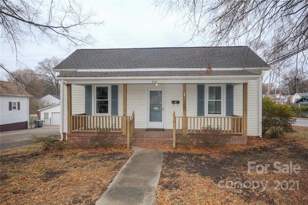 Property Photo:  300 York Avenue  NC 28083 