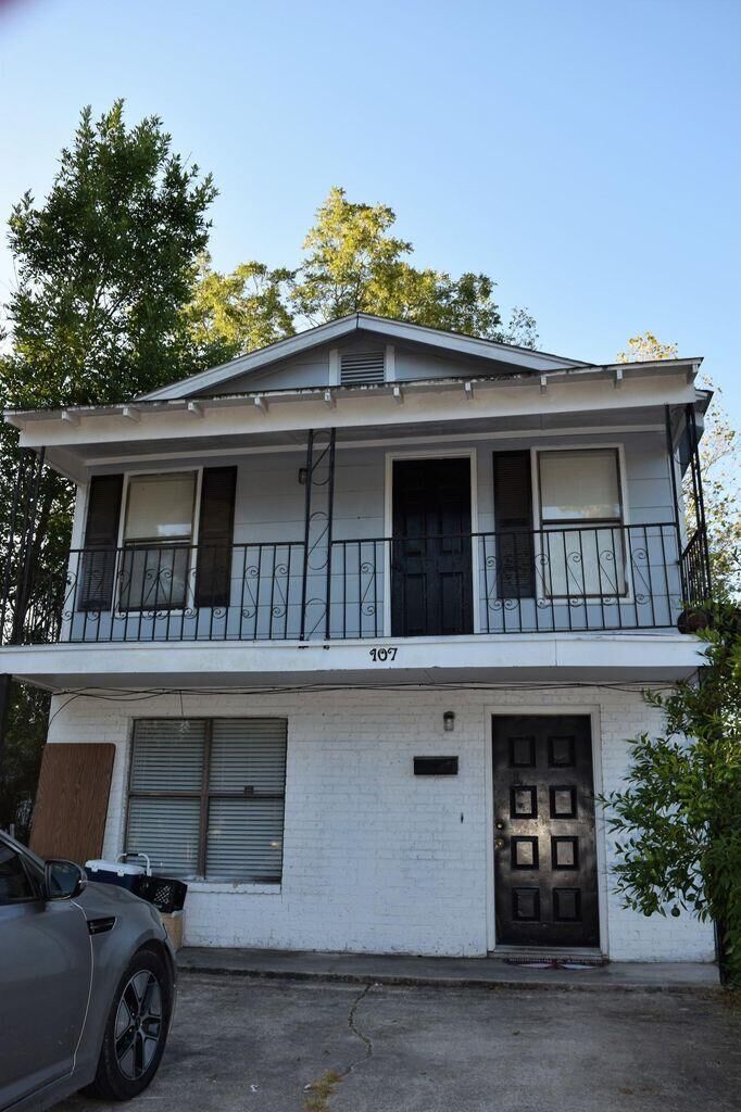 107 E Maggie St  Leesville LA 71446 photo