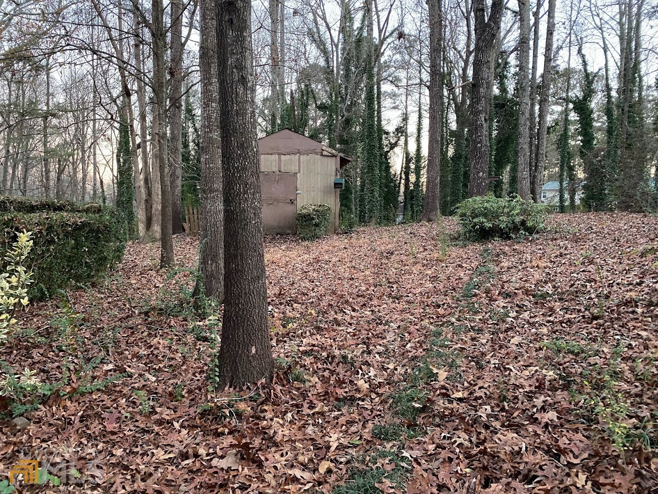 Property Photo: 5975 Sumter Drive GA 30135