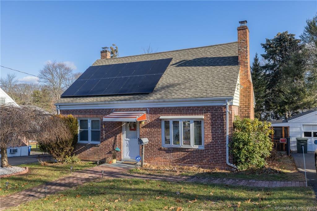 Property Photo: 58 Roslyn Terrace CT 06606