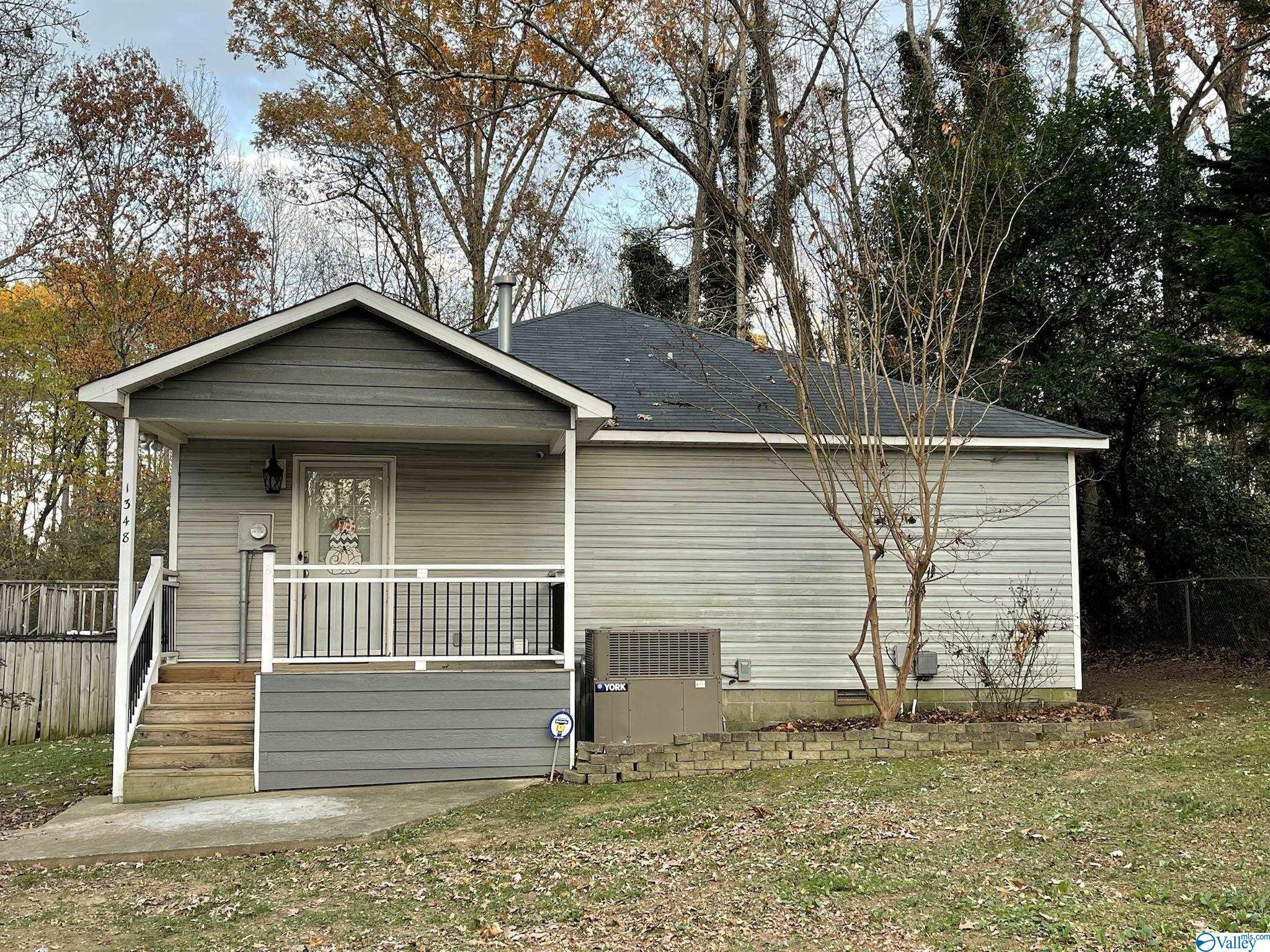 Property Photo:  1348 Kelly Drive NW  AL 35016 