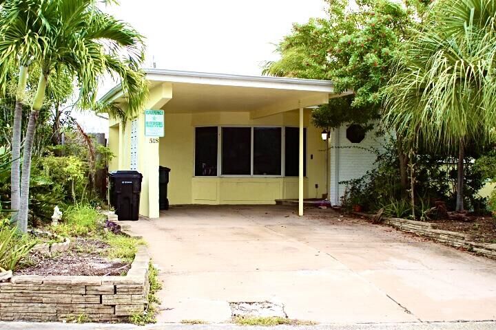 Property Photo: 518 S B Street FL 33460