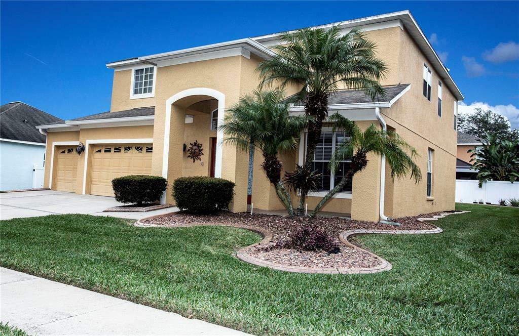 Property Photo: 2738 Avon River Drive FL 33596