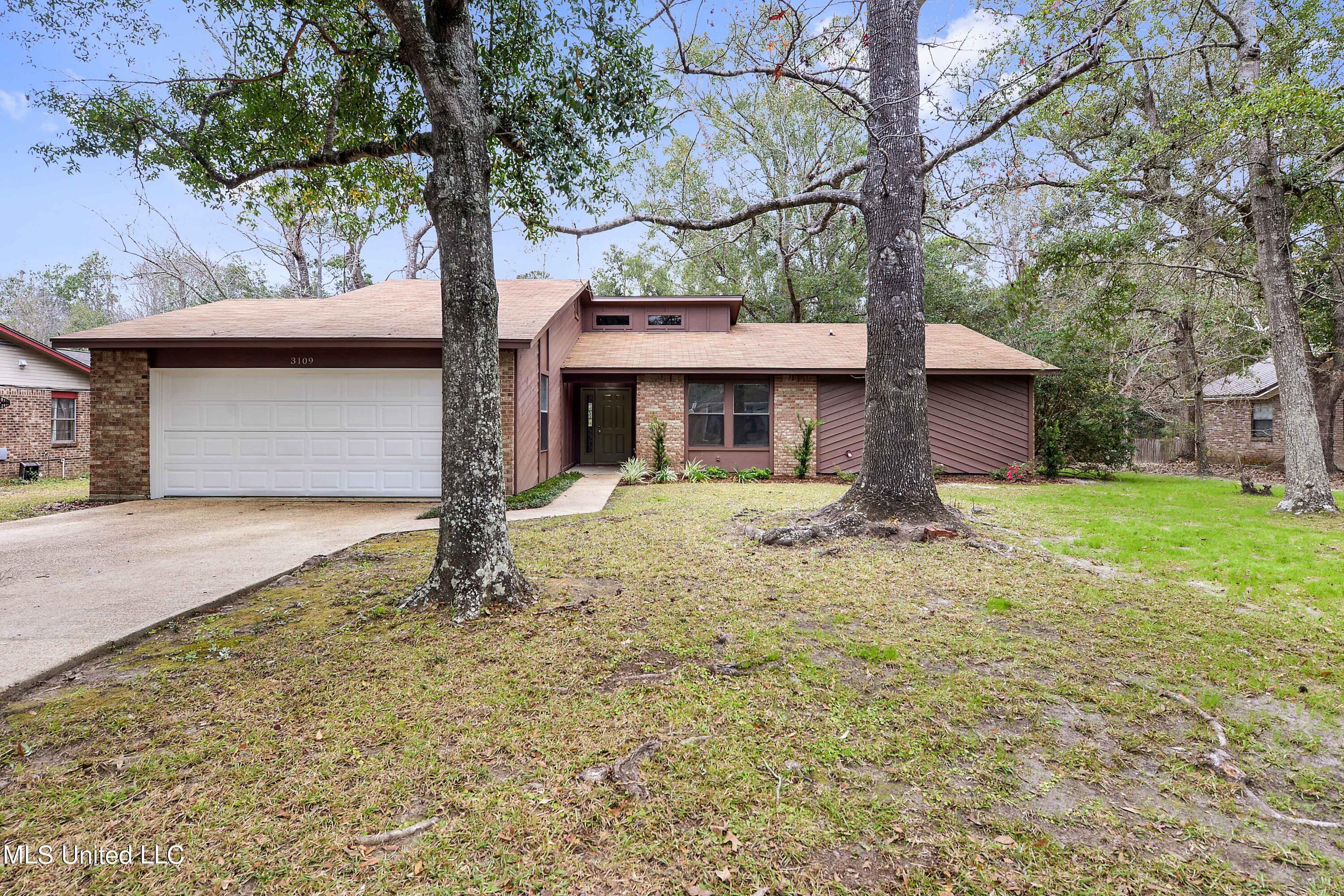Property Photo: 3109 Breezy Hill Lane MS 39564