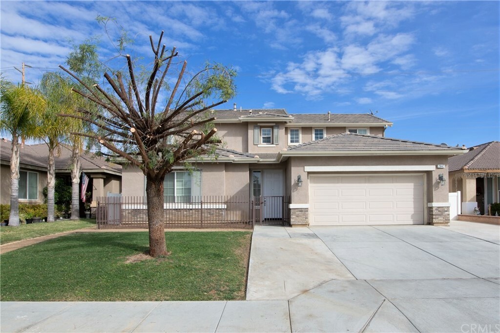 Property Photo:  2847 Lake View Drive  CA 92571 