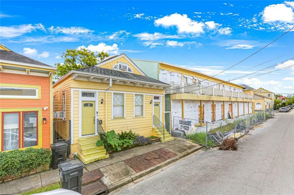 Property Photo:  3906 Baronne Street B  LA 70115 