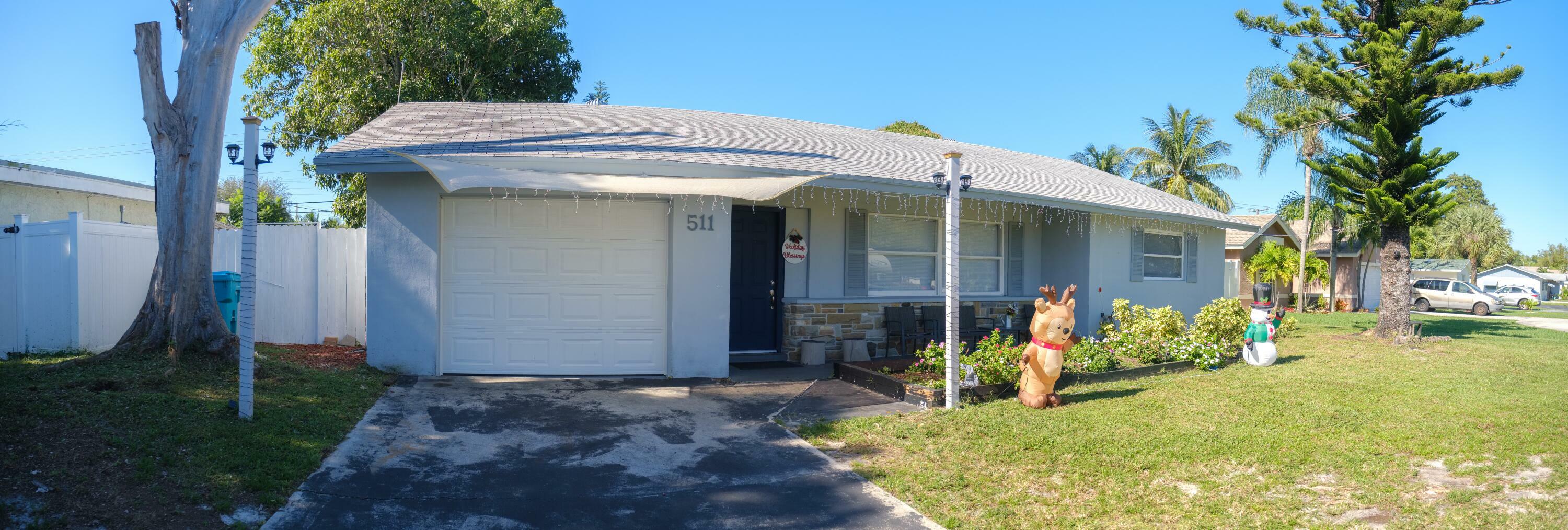 Property Photo:  511 NW 7th Court  FL 33426 